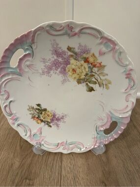Gorgeous Antique Cake Plate Unmarked Embossing Scalloped Roses & Lilac 10x10.5”